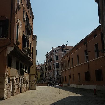 Ca' Badoer West Studio Venesia Bagian luar foto