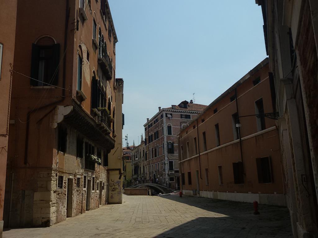 Ca' Badoer West Studio Venesia Bagian luar foto