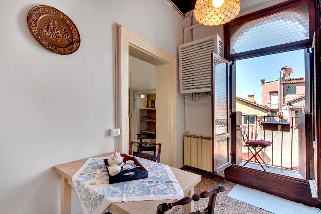 Ca' Badoer West Studio Venesia Bagian luar foto